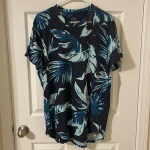 Hollister Must Have Collection Curved Hem Tee XL